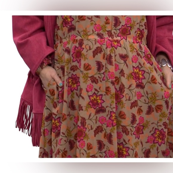 TWR HLL V neck Long Sleeve Maxi Dress - Picture 4 of 10